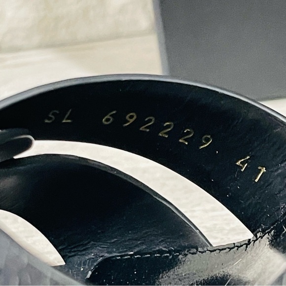 Saint Laurent Tribute Crackle Effect w/Studs Black Leather Stiletto Sandals Sz41 - Picture 11 of 16